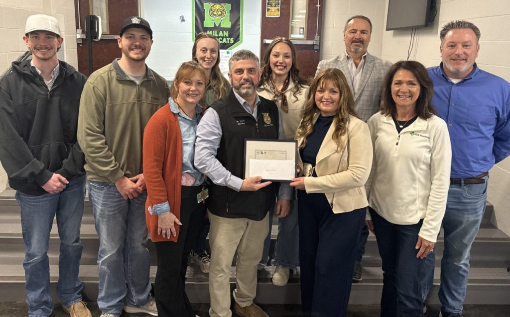 Sayre Recognized with Golden Owl Award